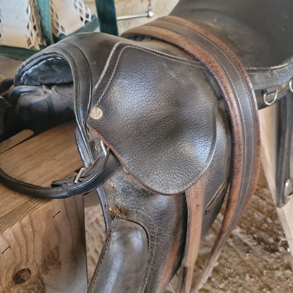 USED ENGLISH SADDLE WINETIC - Picture 2 of 3